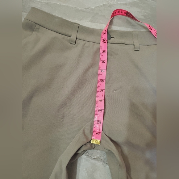 Lululemon ABC Classic-Fit Trouser *Warpstreme. 29". Taupe (Grey-brown). Size 34. - Picture 5 of 10